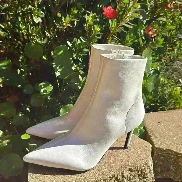 Jeffrey Campbell women’s daring vegan pointed toe booties size 5.5 - Picture 5 of 11